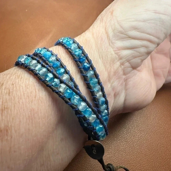 BEACHY BLUES! Handmade Leather Wrap‎ Bracelet With Blue Beads - Picture 3 of 3